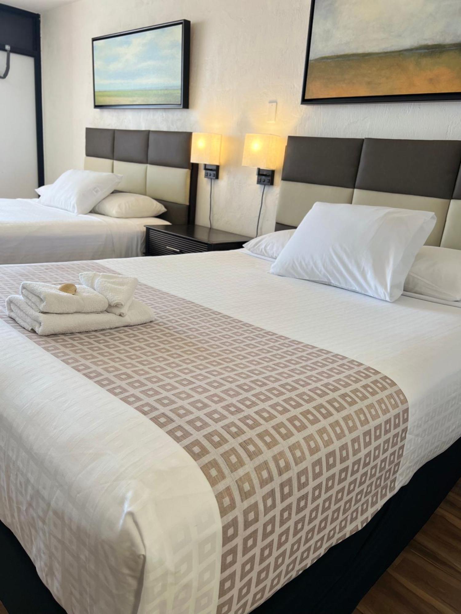 Flamingo Inn Beachfront - Дейтона-Біч Екстер'єр фото